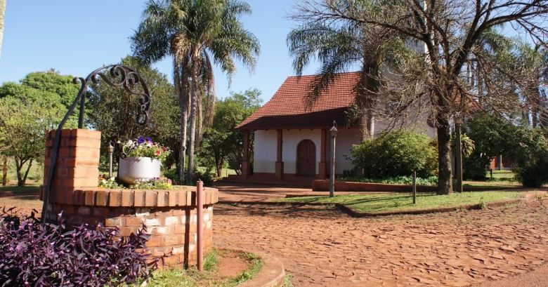 Un pueblito misionero deslumbra con sus lapachos en primavera