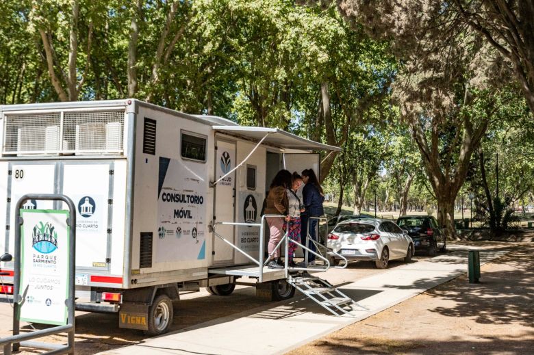 Continúan las jornadas de concientización en el "Octubre Rosa"