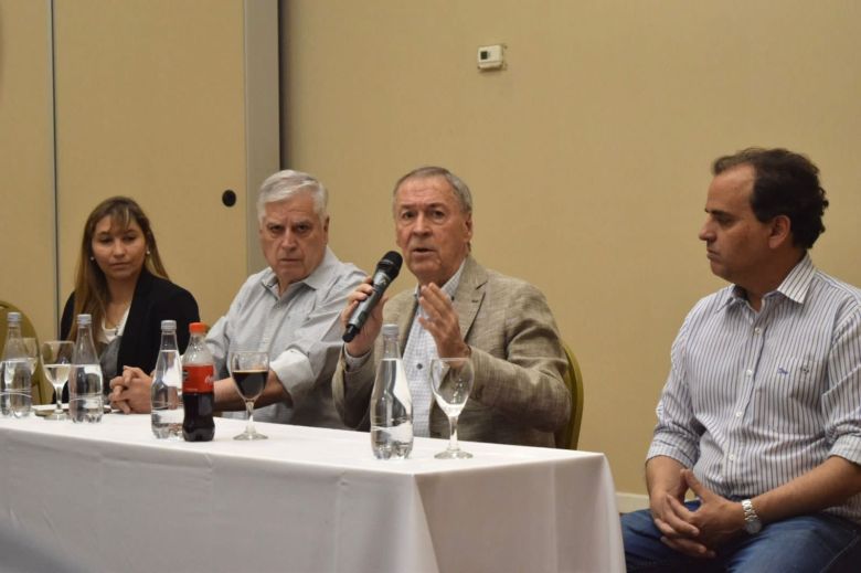 “Hay que sacarle el pie de encima al campo, que es el que más rápido trae dólares”