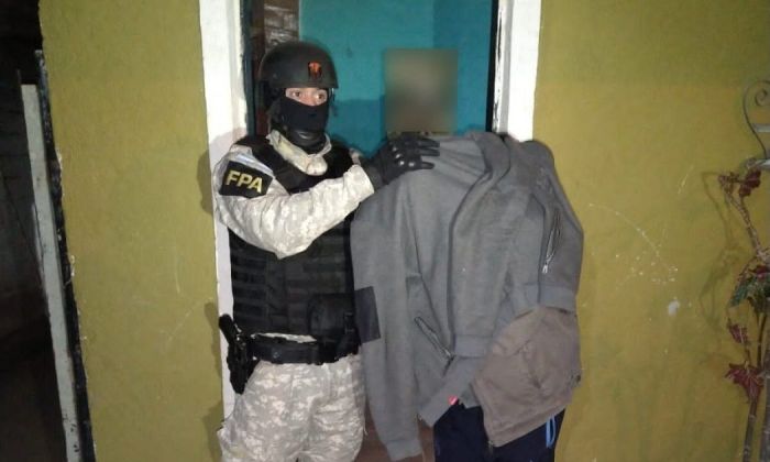 Córdoba: FPA detuvo a una pareja e incautó cocaína y marihuana en barrio Villa Rivera Indarte