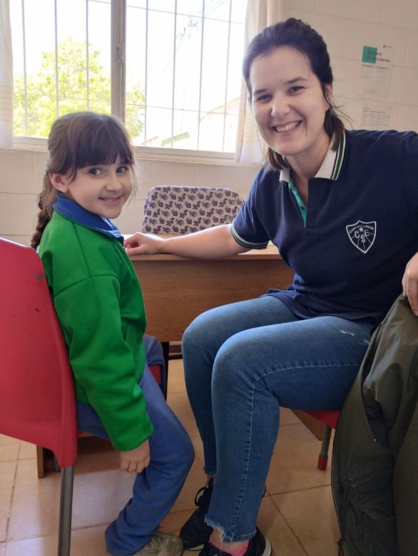 Con el objetivo de cuidar el medioambiente, en el colegio Santa Eufrasia buscan juntar 9999 botellas de plástico