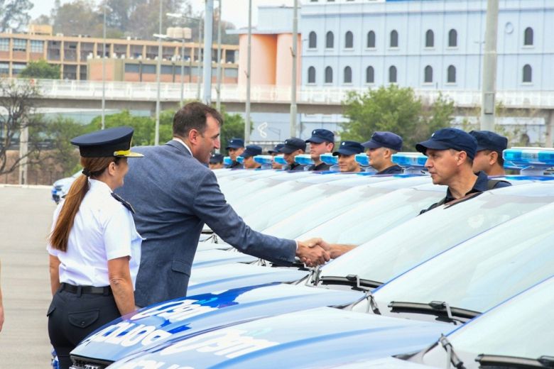 La Provincia entregó 125 patrulleros 0 Km a la Policía