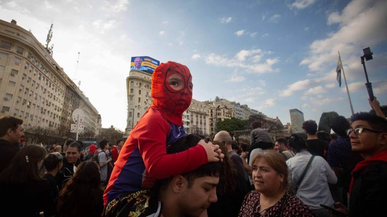 Más de 1.000 personas disfrazadas de Spider-man en el Obelisco superaron un récord Guinnes