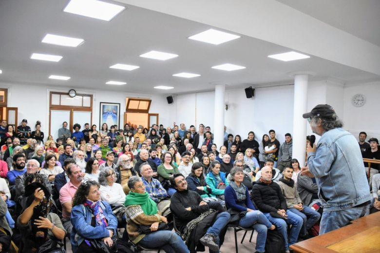 En el marco de los 40 años de democracia, Llamosas inauguró la 19° Feria del Libro “Juan Filloy”