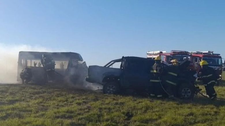 Córdoba: al menos cinco muertos tras terrible choque de una combi que trasladaba un equipo de fútbol