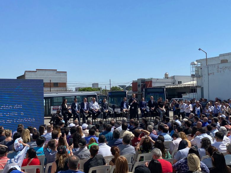 Sergio Massa firmó el convenio de la SUBE en Río Cuarto para la ciudad y otros 6 municipios  