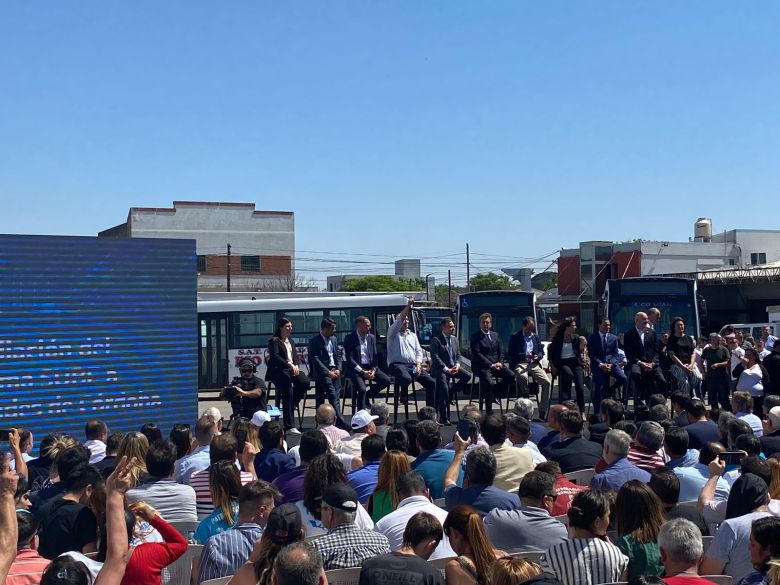 Sergio Massa firmó el convenio de la SUBE en Río Cuarto para la ciudad y otros 6 municipios  