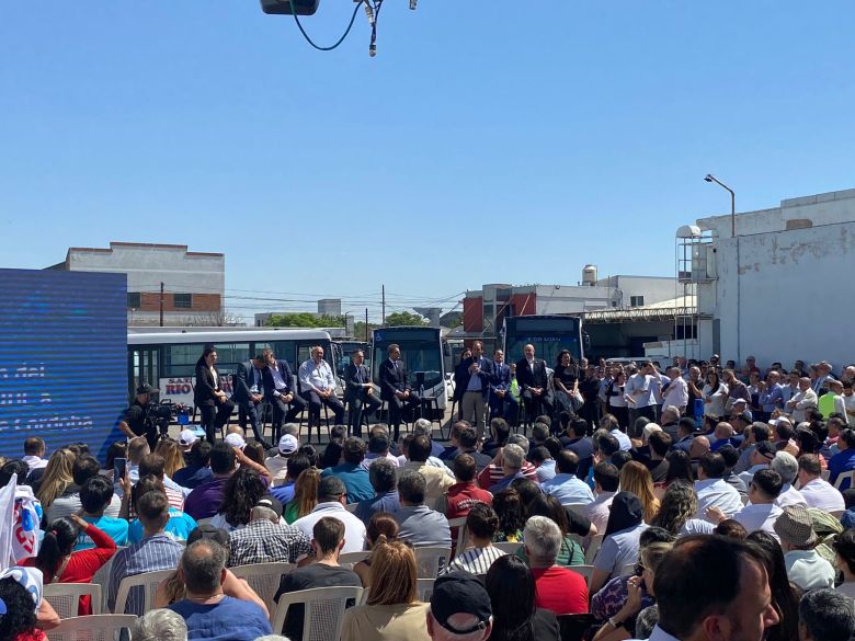 Sergio Massa firmó el convenio de la SUBE en Río Cuarto para la ciudad y otros 6 municipios  