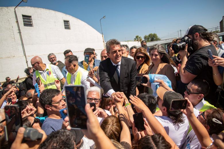 Sergio Massa firmó el convenio de la SUBE en Río Cuarto para la ciudad y otros 6 municipios  