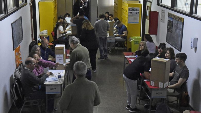 A  las 16 horas había votado el 62% del padrón electoral