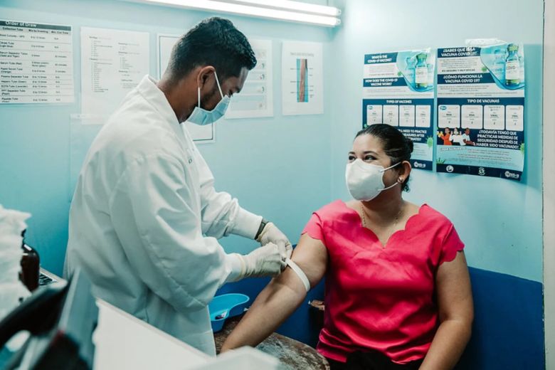 En Córdoba un 34% de la población se asiste con el sistema de salud pública