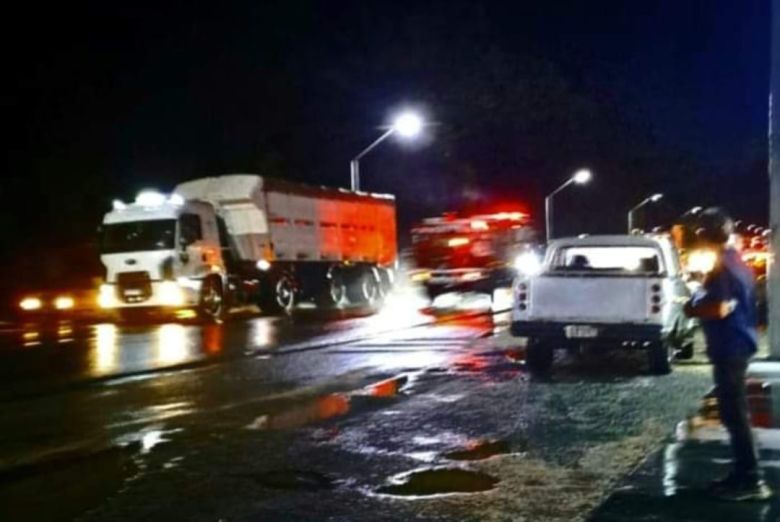 Despiste y vuelco de una camioneta entre Bulnes y Sampacho