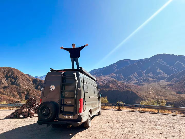 Una trotamundos que recorre Argentina y llega a sentir que el mundo es suyo