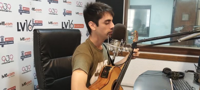 Joaquín Rodríguez en el acústico de La Vuelta del Perro