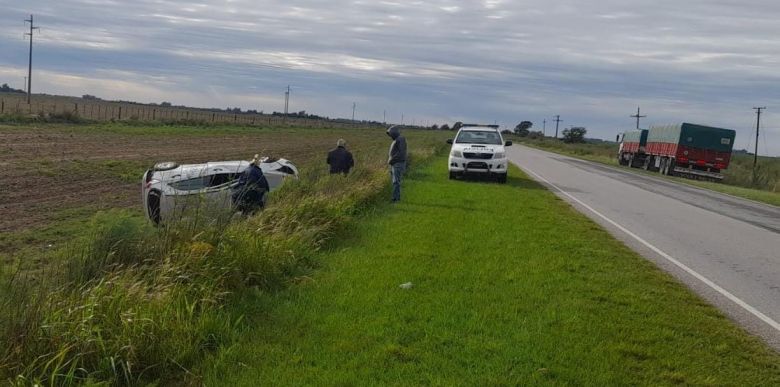  Colisionó una camioneta y un automóvil en ruta E-86