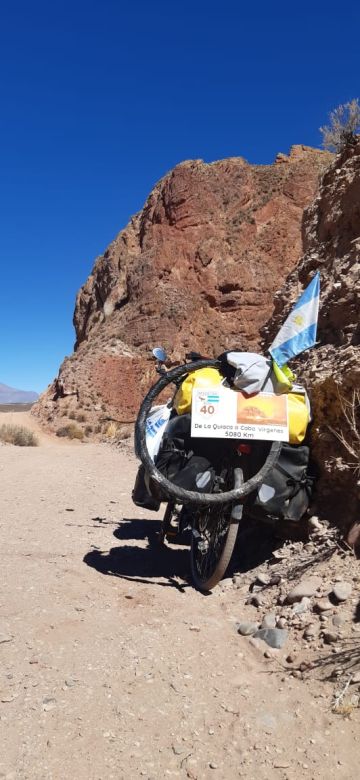 Se jubiló y recorrió toda la Ruta 40 en bicicleta