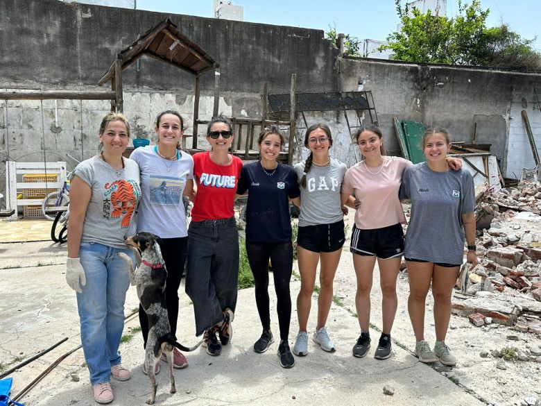 A dos meses del incendio que destruyó su casa, avanza en la construcción de su nuevo hogar