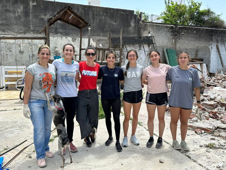 A dos meses del incendio que destruyó su casa, avanza en la construcción de su nuevo hogar