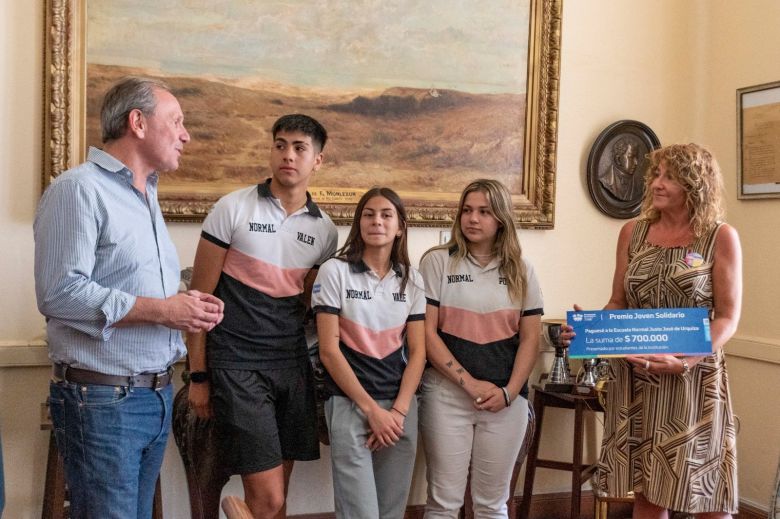 PP Joven: De Rivas entregó aportes a cuatro colegios elegidos por los jóvenes