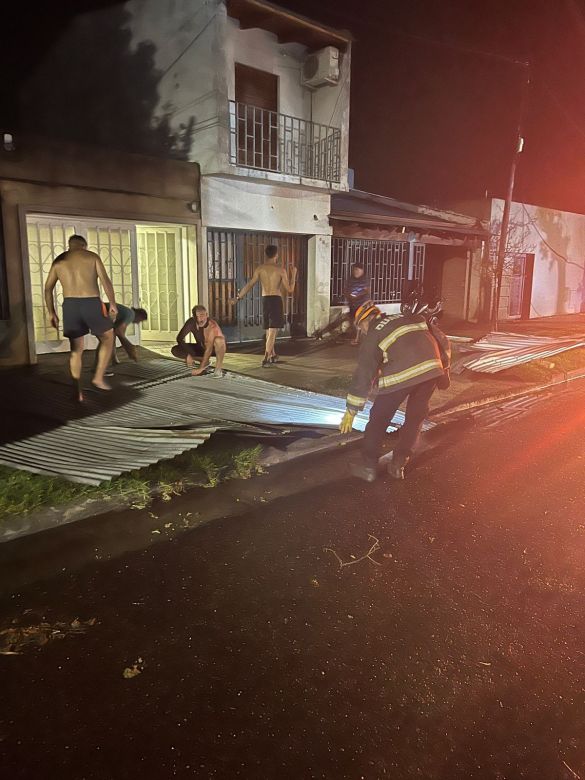 Fuertes tormentas hicieron destrozos en la ciudad