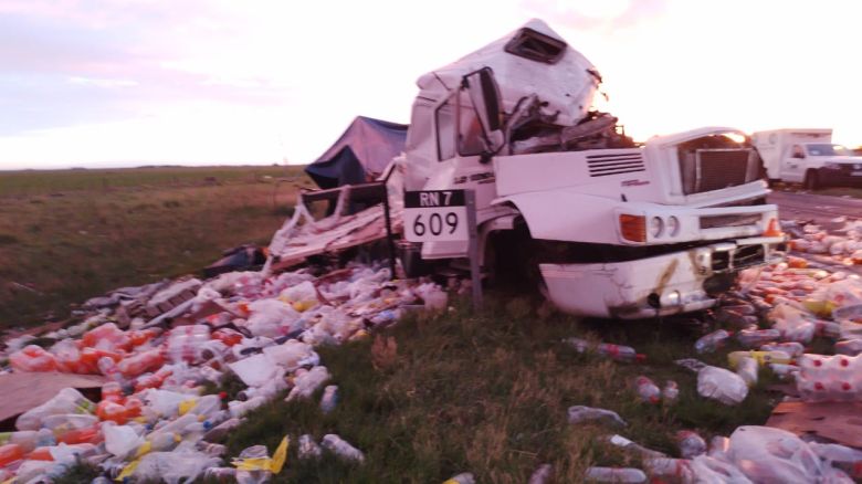 Grave accidente: choque frontal deja como saldo dos camioneros muertos en ruta 7