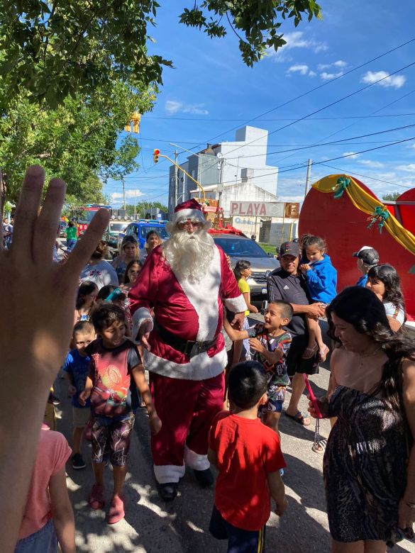 La Caravana de Papá Noel congregó la magia en la ciudad