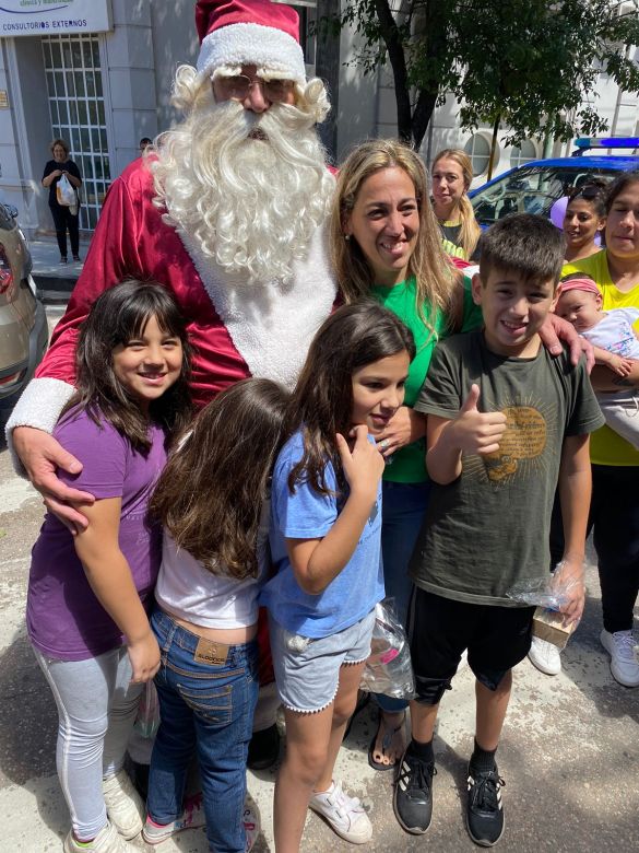 La Caravana de Papá Noel congregó la magia en la ciudad