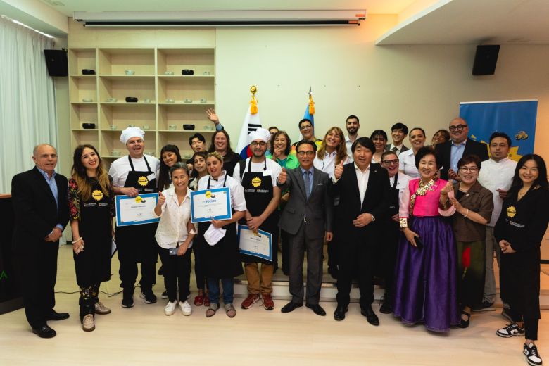 Una cordobesa fanática del K-pop fue premiada en un festival internacional de gastronomía