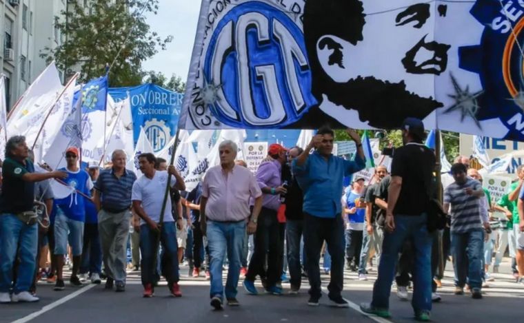 La CGT y otras organizaciones marchan a Tribunales en rechazo al DNU