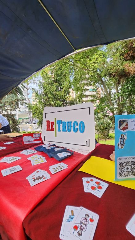 Rediseñaron las cartas de truco, convirtiéndolo en un innovador emprendimiento