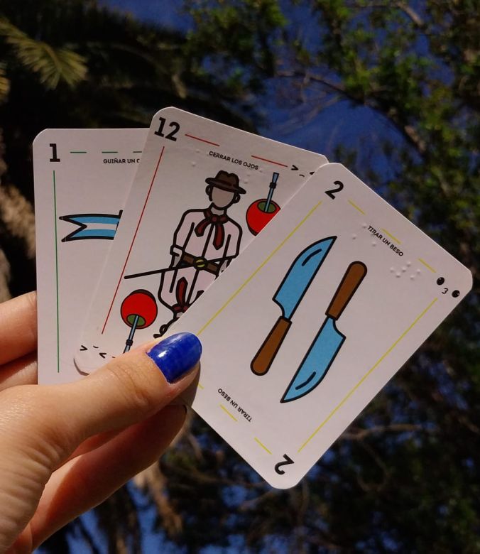 Rediseñaron las cartas de truco, convirtiéndolo en un innovador emprendimiento