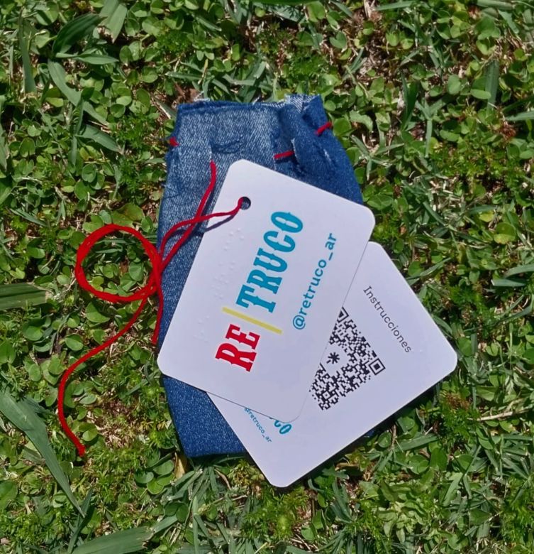 Rediseñaron las cartas de truco, convirtiéndolo en un innovador emprendimiento