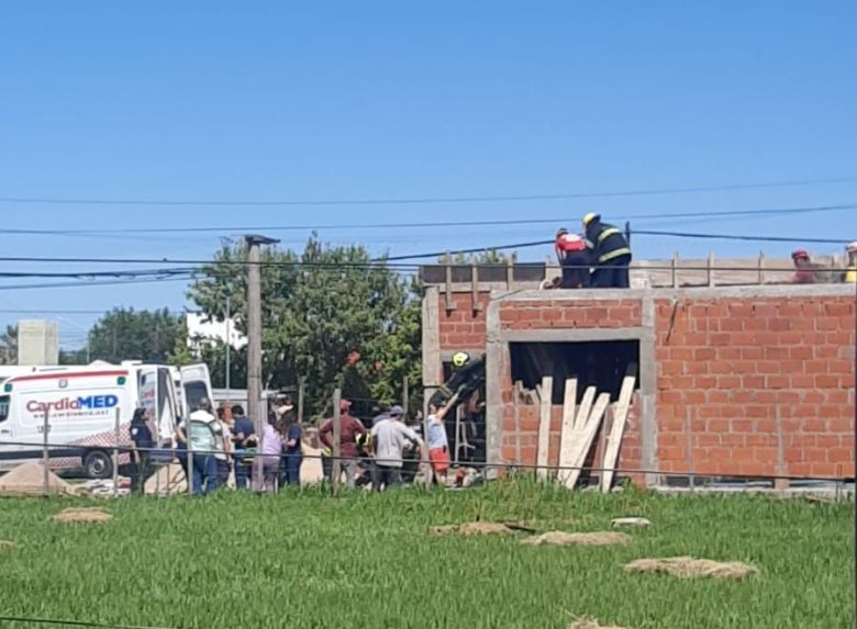 Cuatro obreros de la construcción heridos al ceder una losa en el oeste de la ciudad