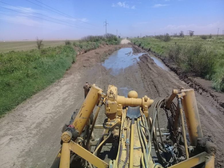 Los productores deben contener y sistematizar el agua dentro de sus campos 