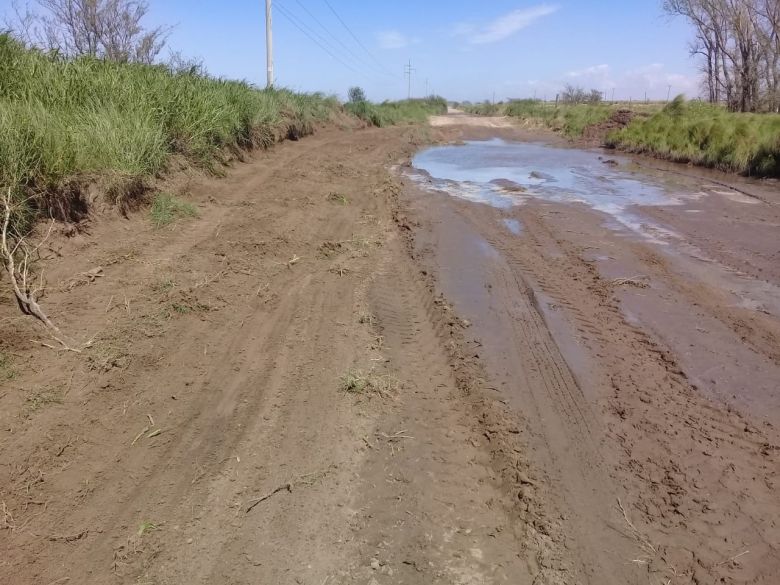 Los productores deben contener y sistematizar el agua dentro de sus campos 