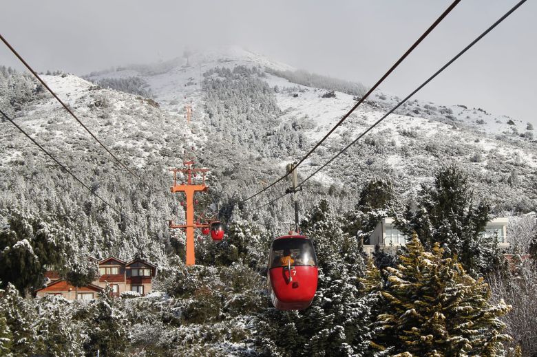 El Teleférico Cerro Otto cumplió 50 años de vida y La Tarde del Limón se introdujo a su historia