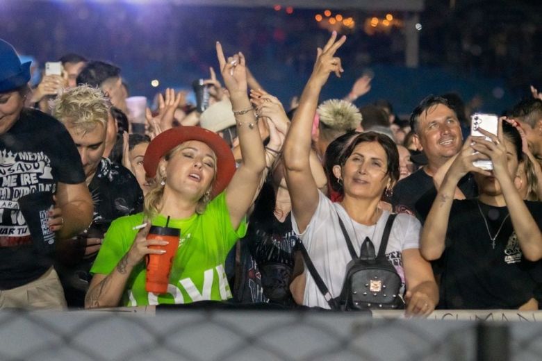 Día IV: La Beriso plantó la bandera del rock y la lluvia no pudo con los Tekis 