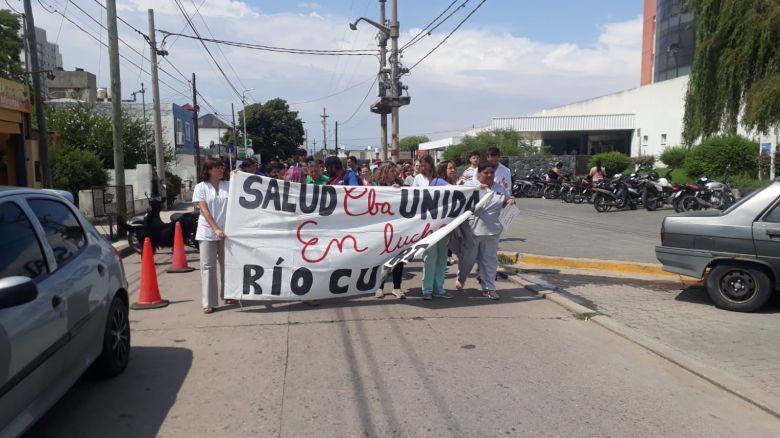 La protesta por los despidos en la Provincia se concentró en el Hopistal