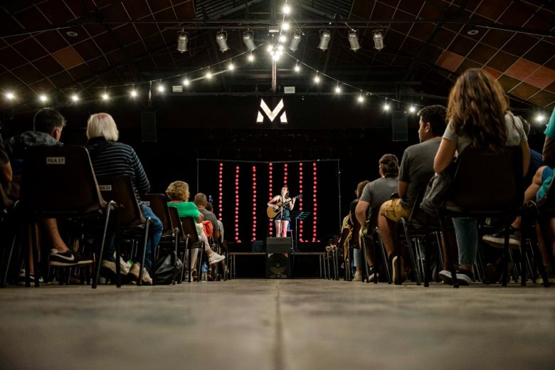 Con Zoe Audisio, el Ciclo Cantoras tuvo su primera noche en el Viejo Mercado