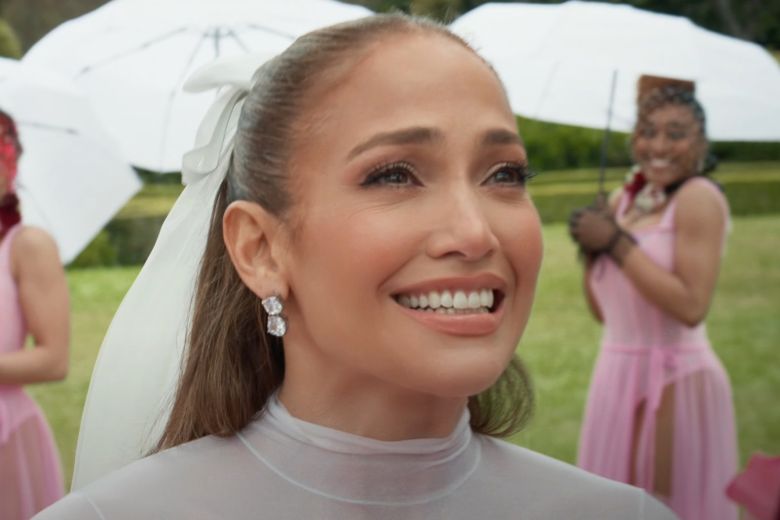 Jennifer Lopez estrenó su nuevo single y videoclip "Can´t get enough" 