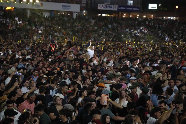 Jesús María 2024, día 8: Los Manseros y Los Palmeras llenaron el anfiteatro en una noche histórica