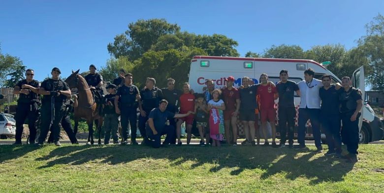 Rescataron a una familia que se vio atrapada por la crecida del río Cuarto 