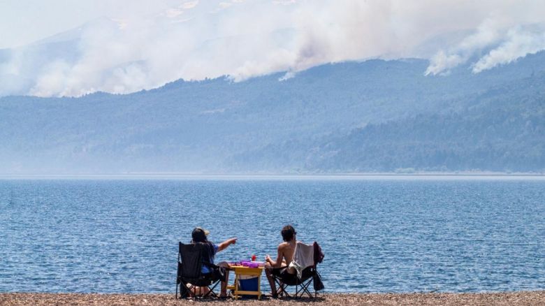 El incendio en el Parque Nacional Los Alerces ya afecta más de 1.000 hectáreas 