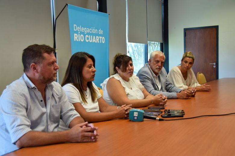 El Festival “Elena Canta y Baila” se presentó en Río Cuarto