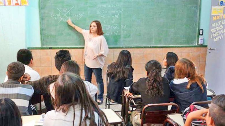 De acuerdo a un informe el 52% de los alumnos santafesinos debe materias