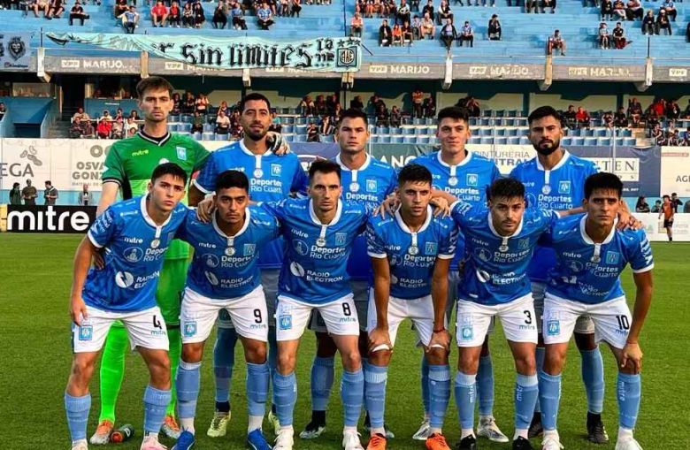 Estudiantes ganó en el debut 