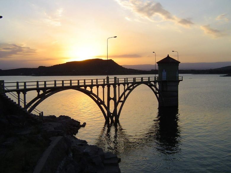 Embalse comenzó a cobrar una tasa a los turistas