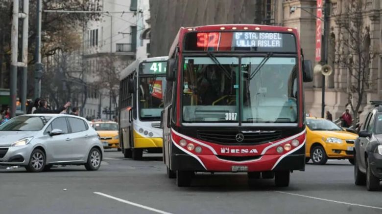 “En la provincia, el boleto de colectivos va a aumentar todos los meses”