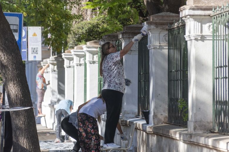 Vuelta a clases: Llamosas supervisó los arreglos que se realizan en las escuelas