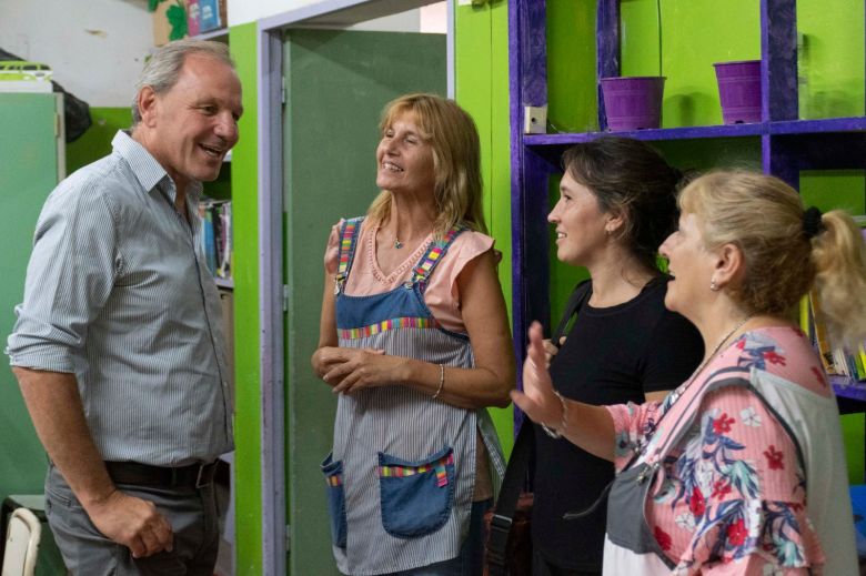 Llamosas y De Rivas recorrieron los trabajos que se ejecutan en la Escuela Almirante Brown